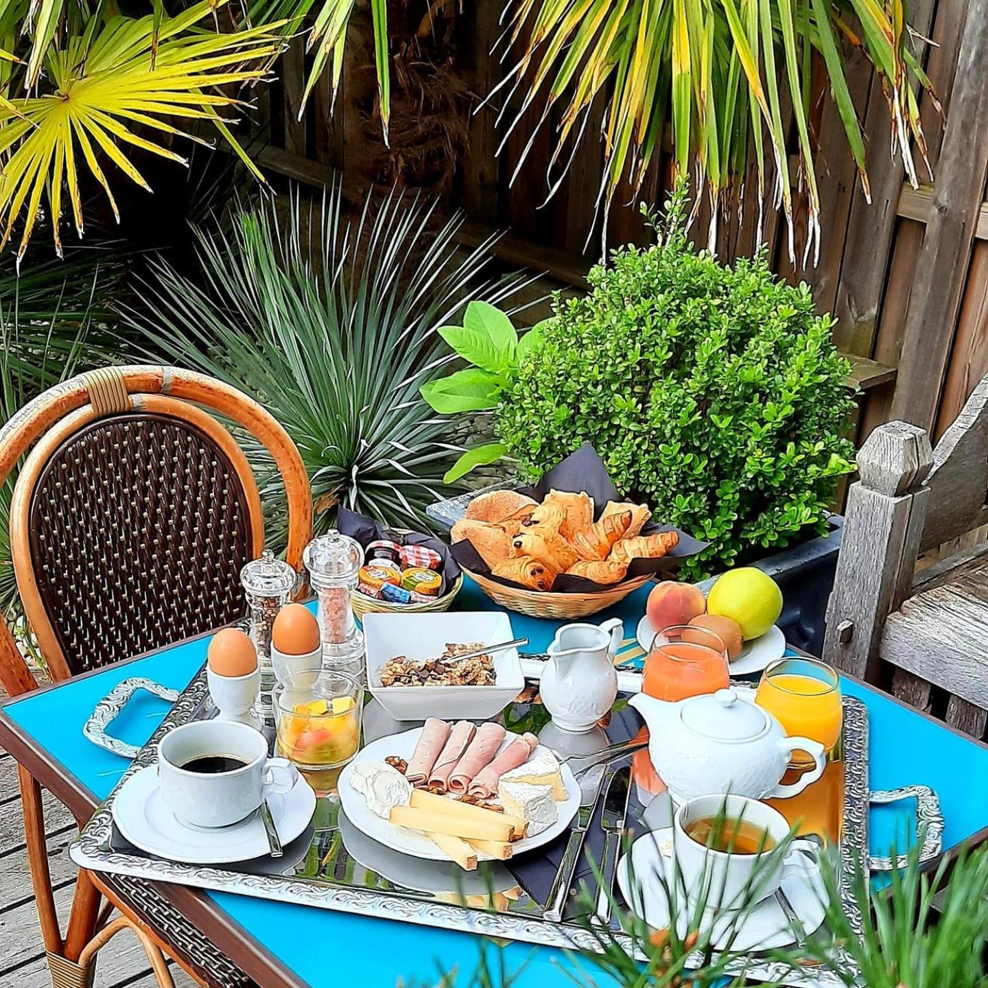 Hotel Villa-Lamartine Arcachon Bagian luar foto